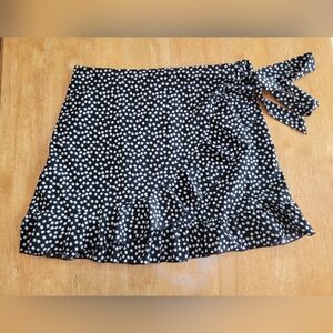 NWOT floral polka dot print ruffle skirt